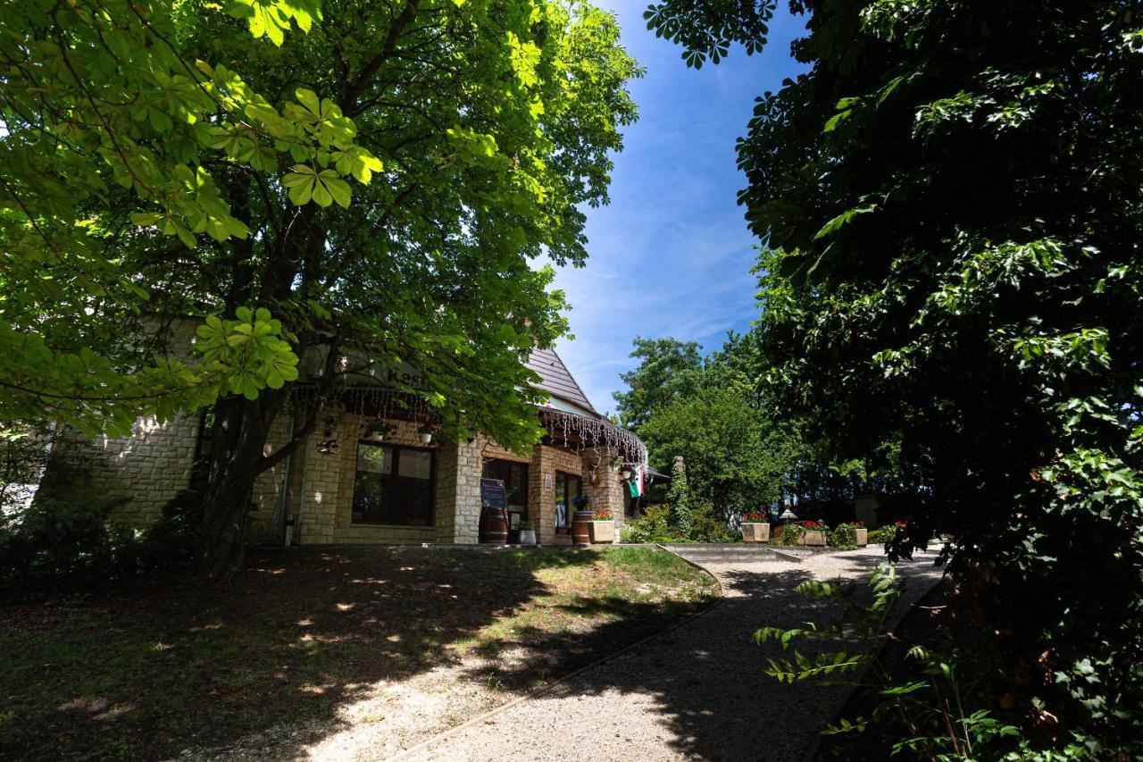 Bed & Breakfast Tercia Hubertus Panzio Sopron
